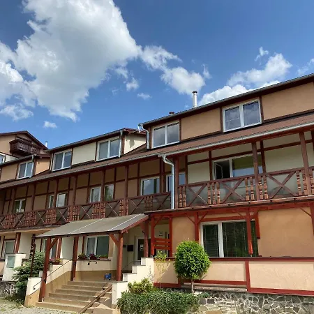 Pod Hrebienkom Apartamento Veľký Slavkov